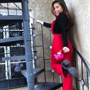 Meet your Posher, Gabriela